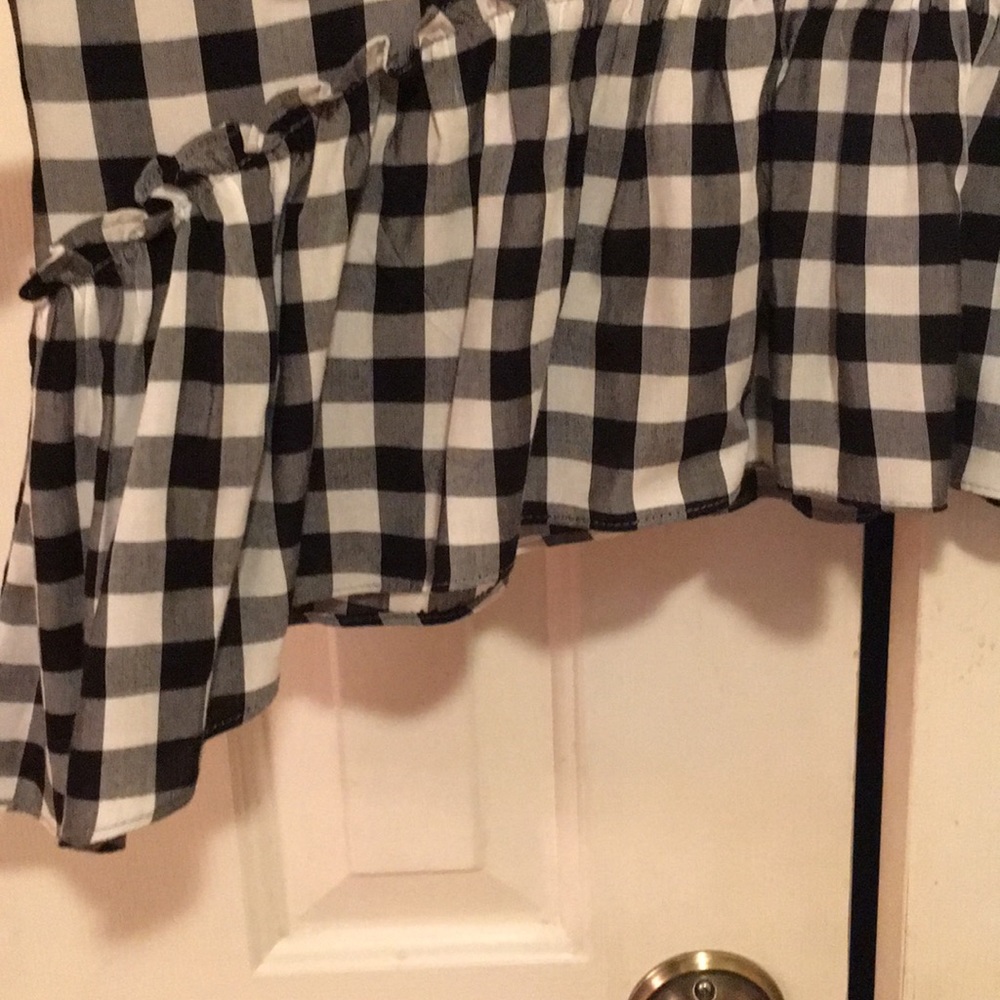 Gingham Check Ruffle Hem Top - Picture 7 of 8
